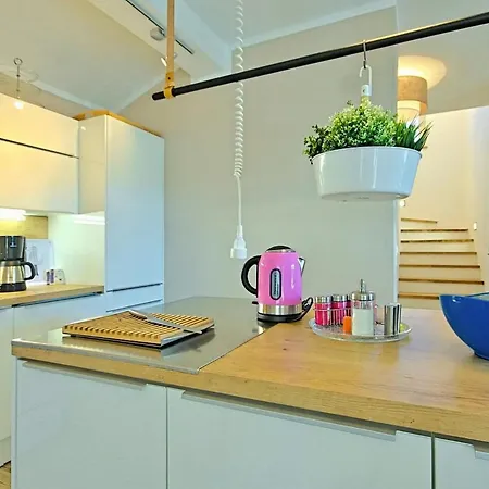 Emily Holiday home *