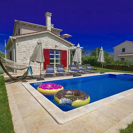 Emily Holiday home *